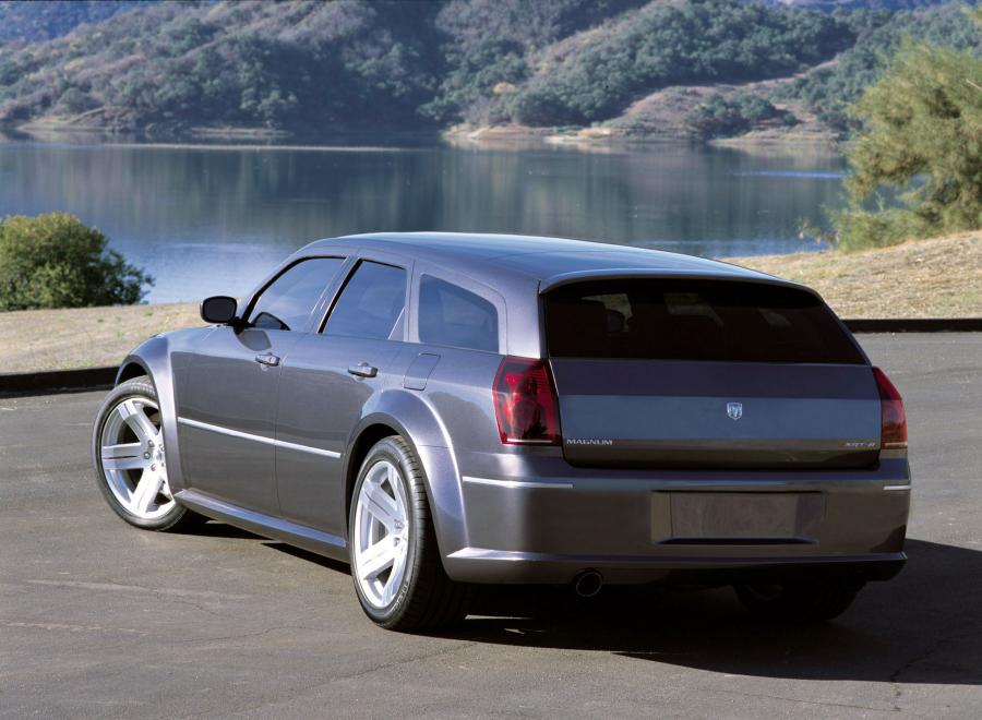  Dodge Magnum SRT8 Concept 2003 года  (фото 18 из 22)
